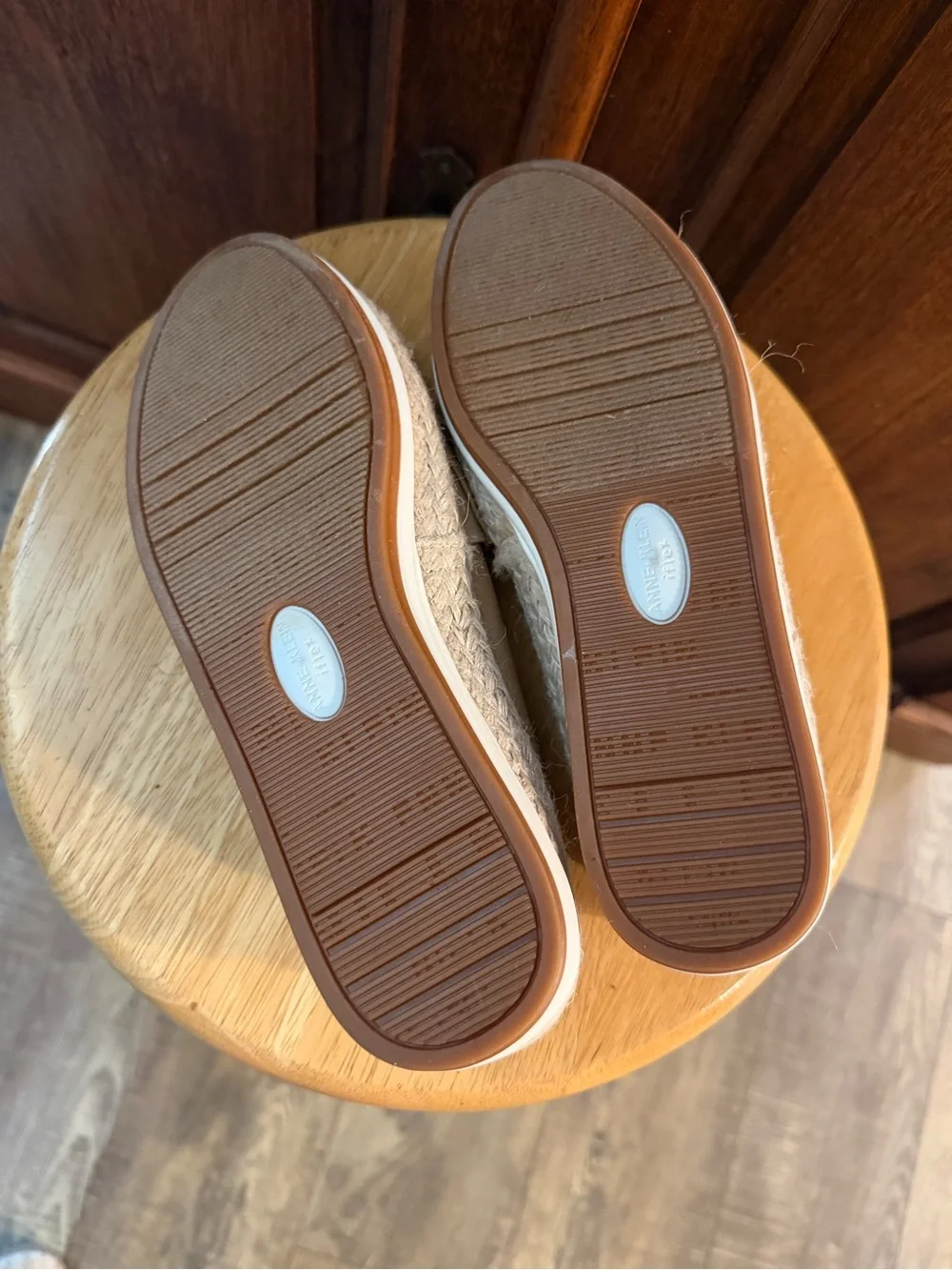 Anne Klein casual slip